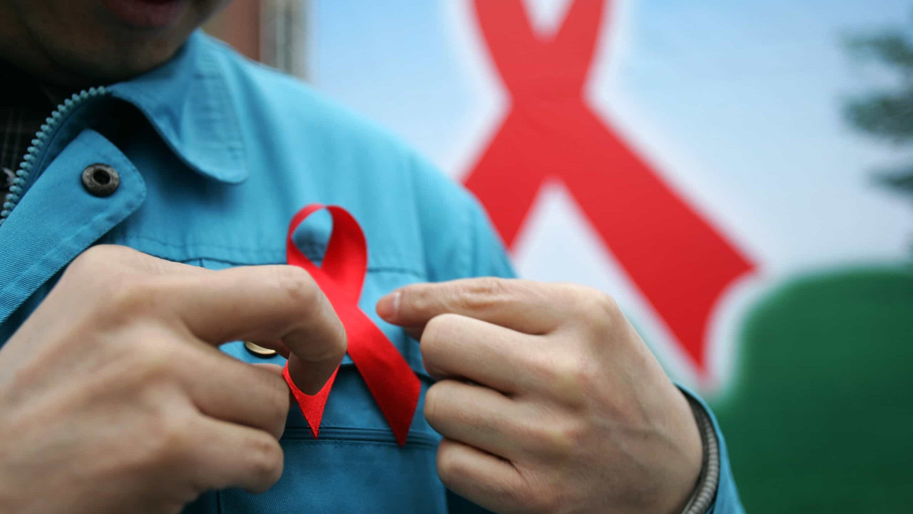 Número de casos de HIV sobe no Brasil; mortalidade cai