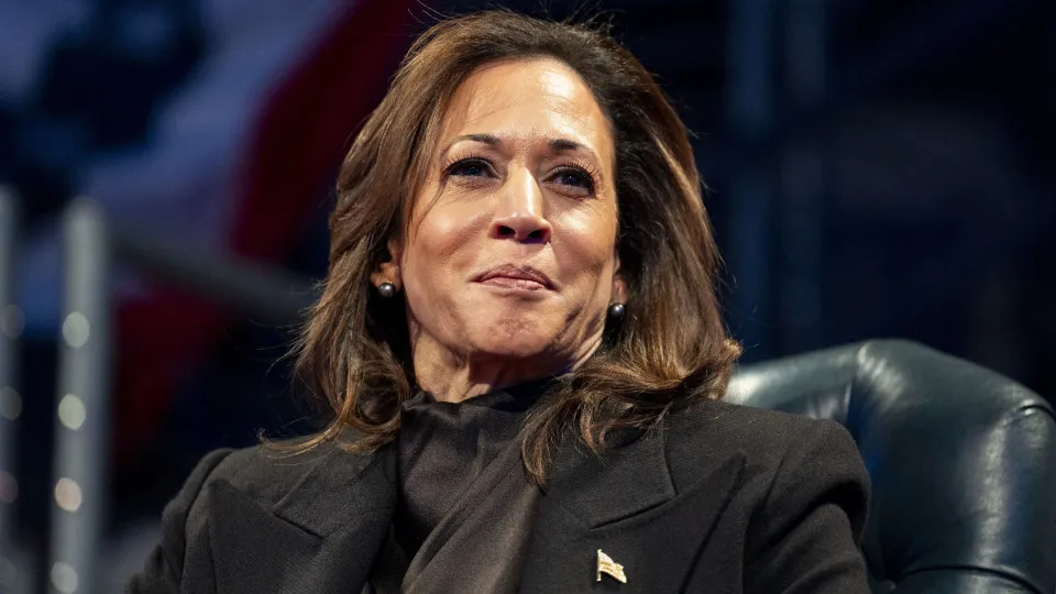 Kamala Harris diz que perda de empregos é "problema crítico" da IA