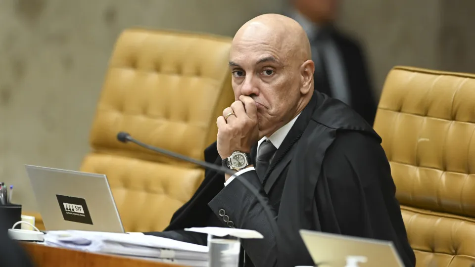 Moraes envia para análise da PGR defesa de Bolsonaro e outros denunciados por trama golpista